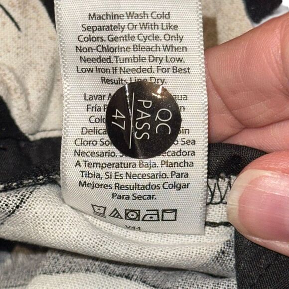 *NEW* Set of Black Ruffle Small Tank w/ Tropical Print Linen Shorts Sz 6 - Picture 11 of 16